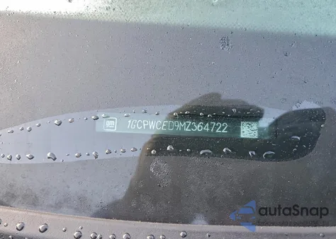 2021 Chevrolet Silverado C1500 Lt z USA, uszkodzony, nr VIN 1GCPWCED9MZ364722